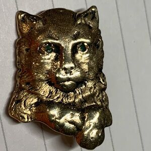 10 k gold brooch with emerald eyes